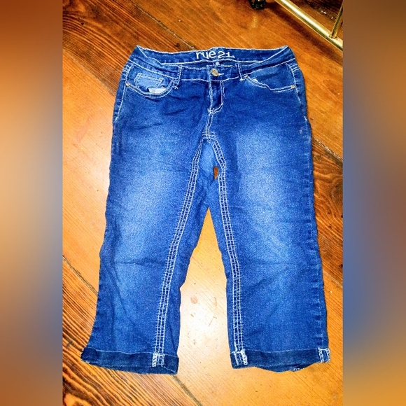 Rue 21 Dockers - Picture 1 of 3